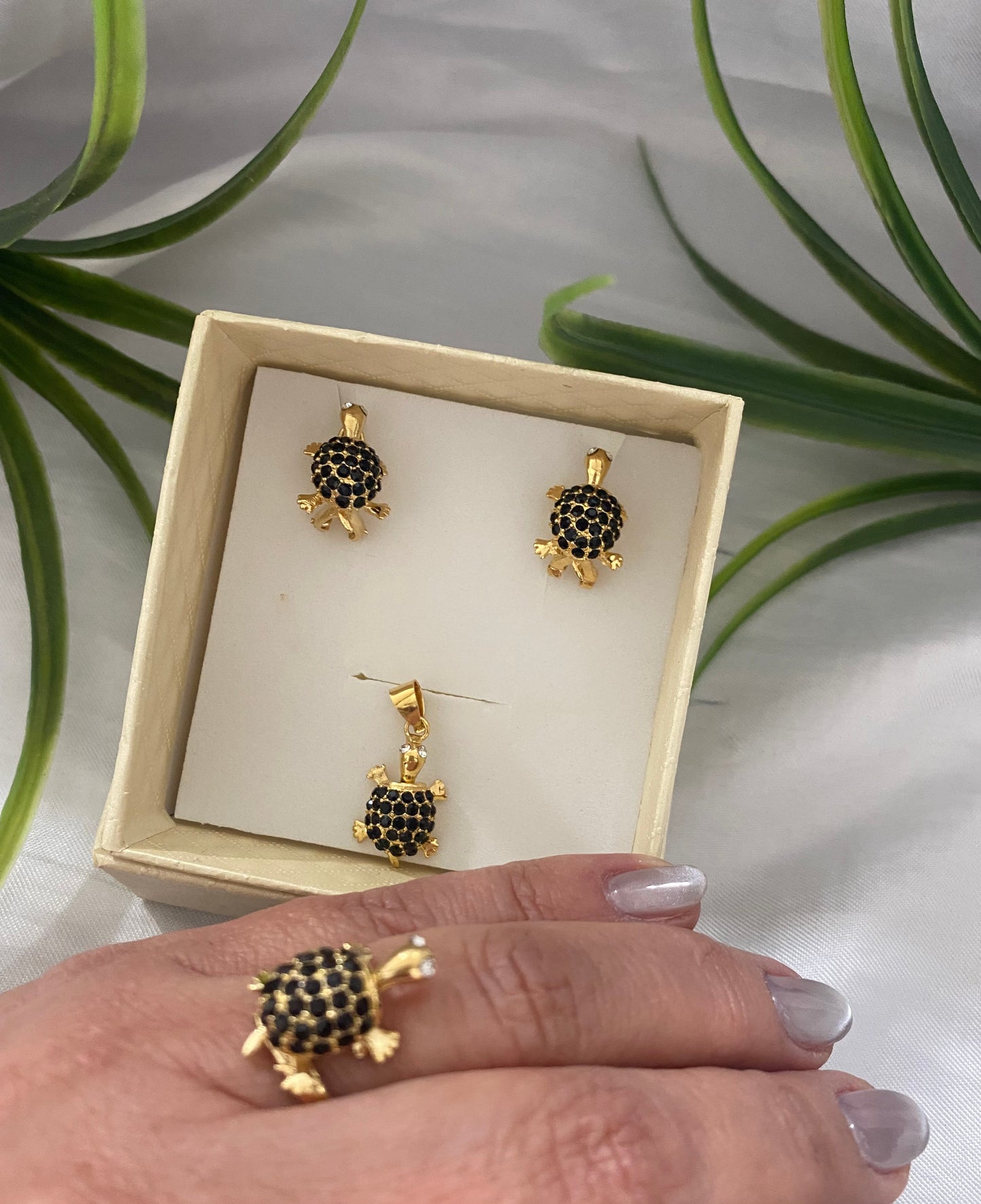 Juego de tortuga redonda con zirconia negra