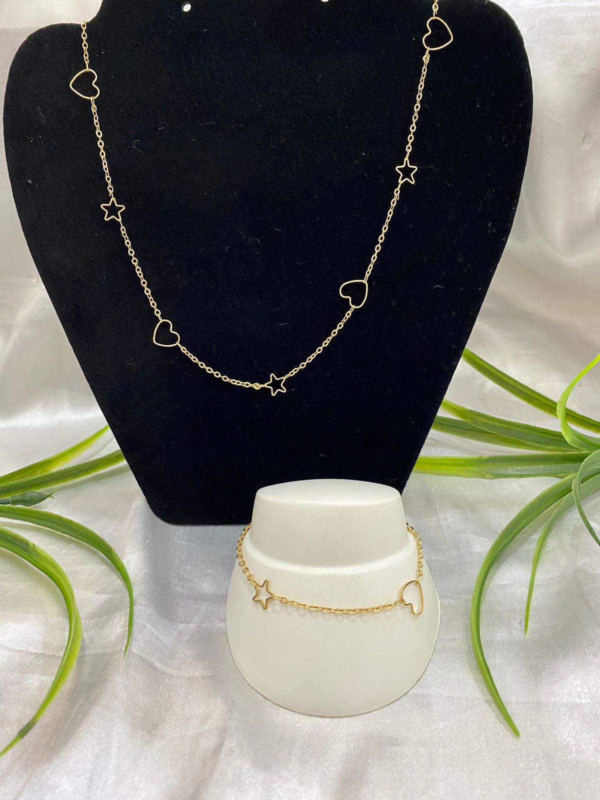 Juego de collar y pulsera Chapa de oro.