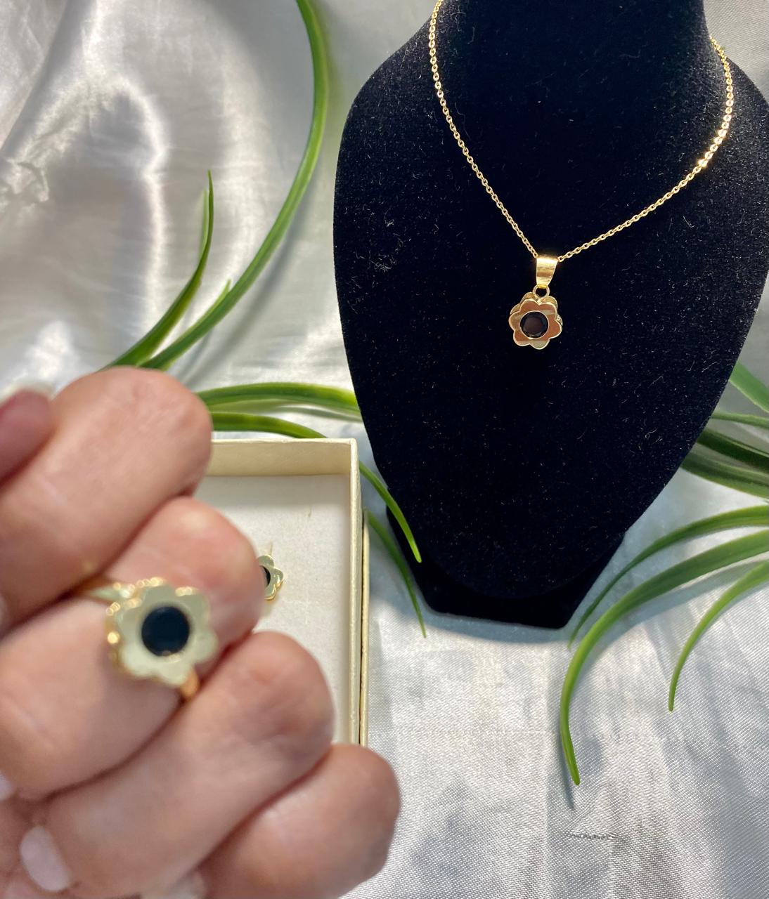 Juego de Cadena con dije, aretes y anillo en forma de flor con piedra, Chapa de oro