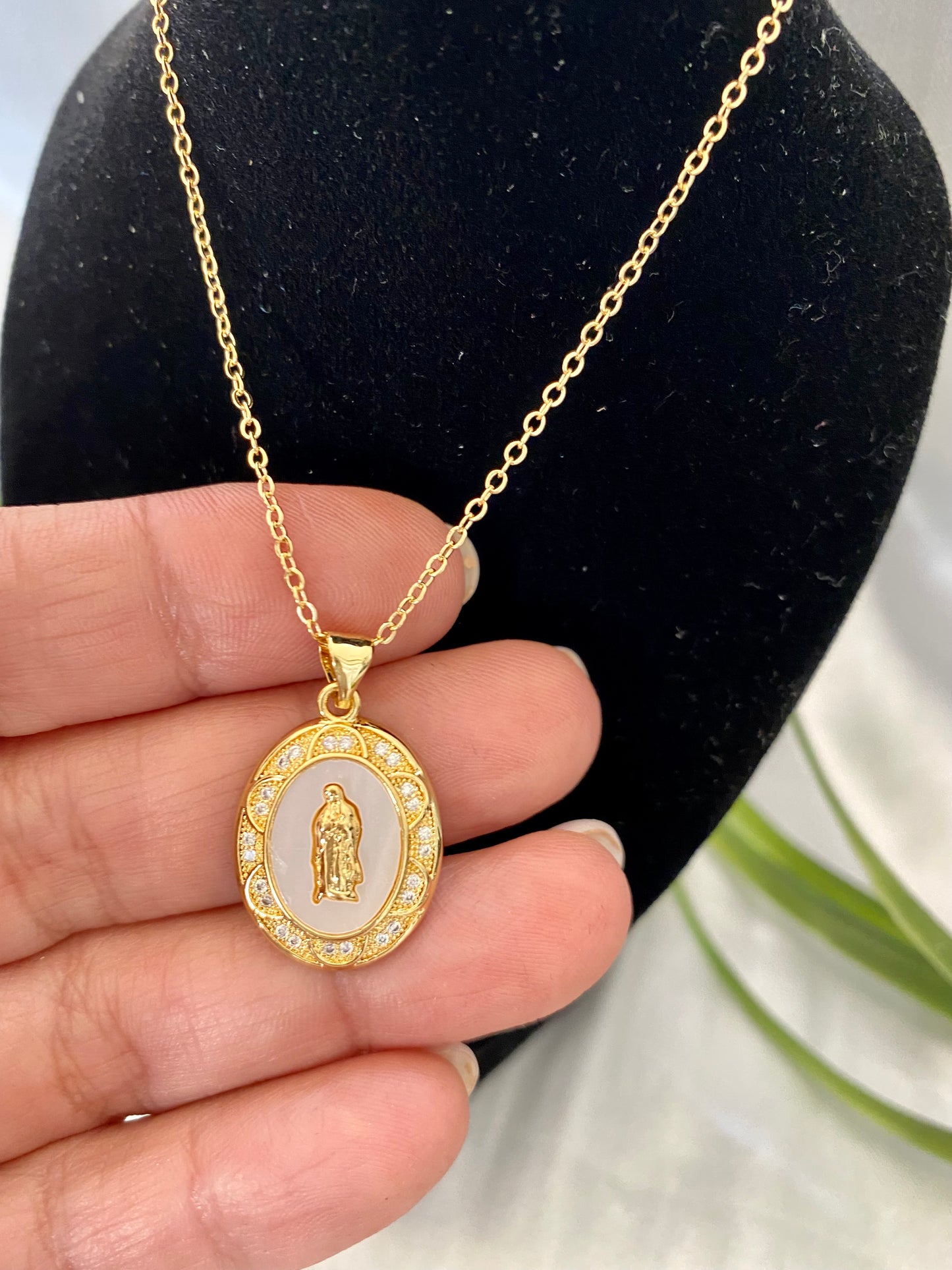 Cadena con medalla Virgen de Guadalupe