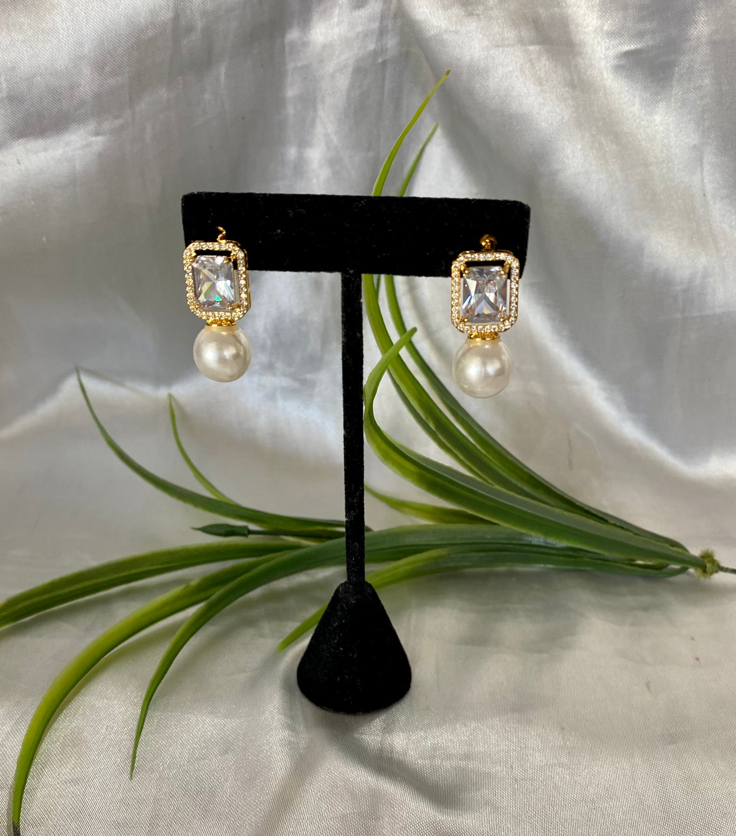 Arete Rectangular con Perla