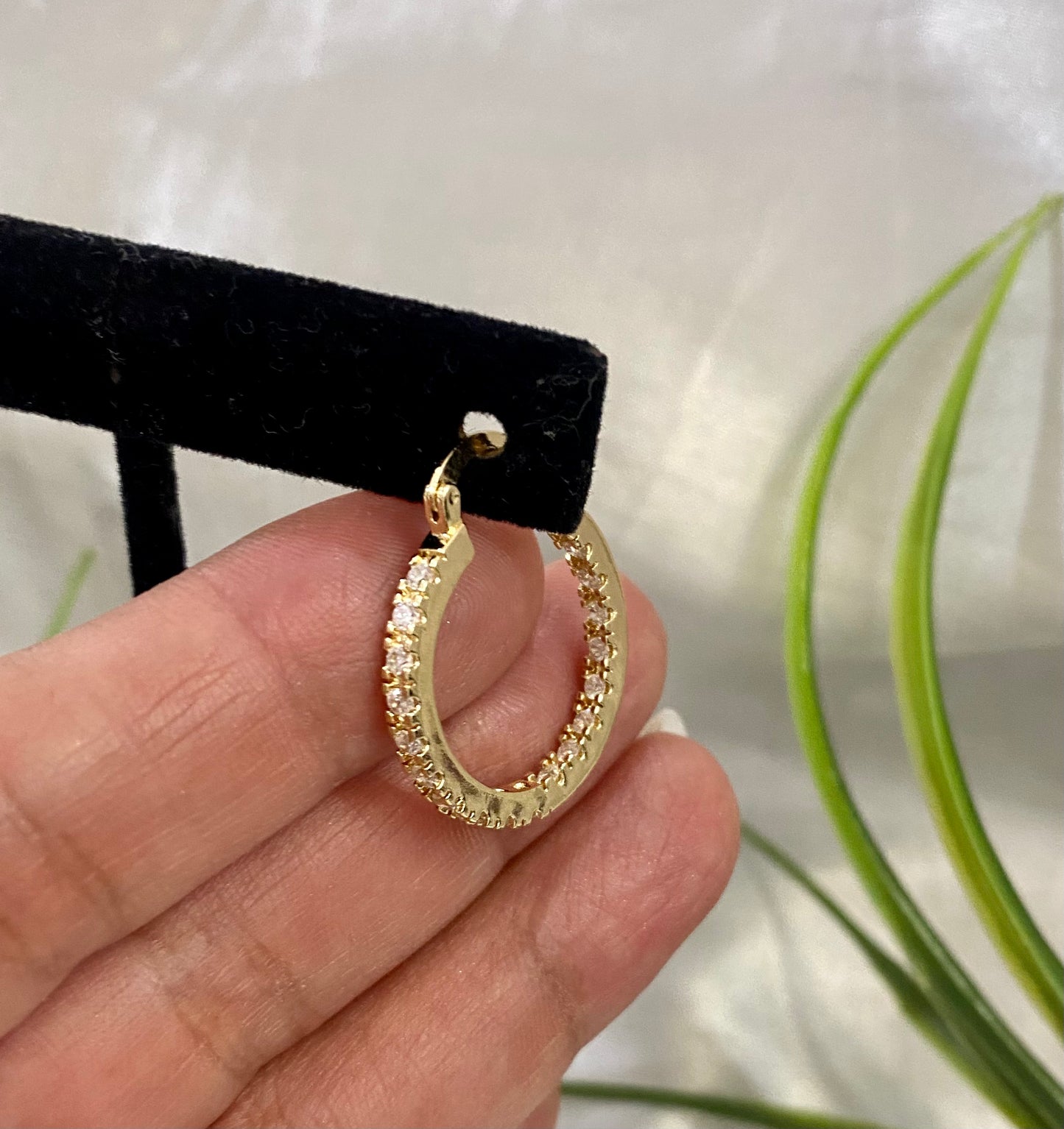 Arracada con Zirconia, Chapa de oro
