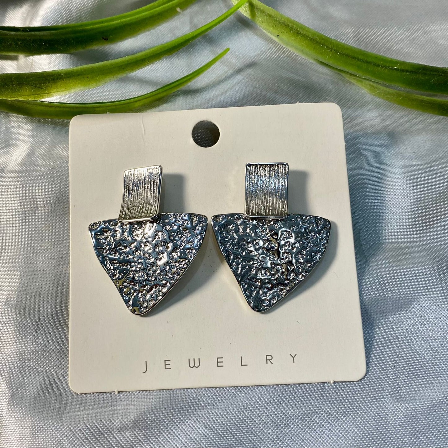 Aretes en chapa de oro y Rodio