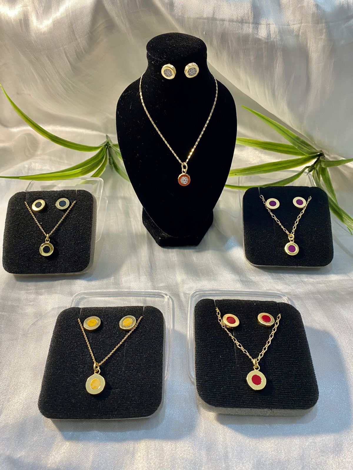 Juegos de Cadena con dije y aretes Chapa de oro