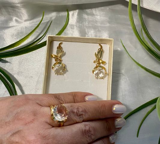 Juego con piedra redonda colgante