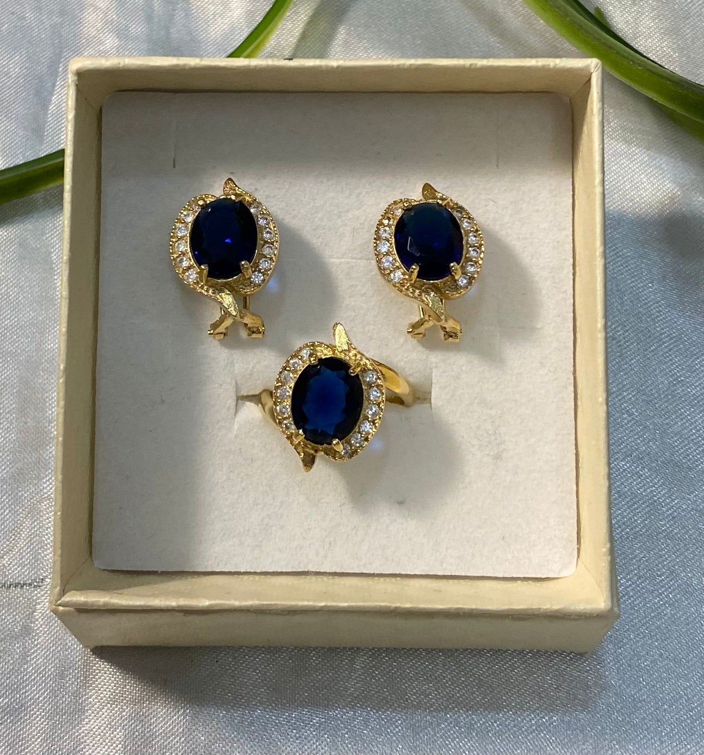 Juegos de aretes y anillo con Zirconia, Chapa de oro
