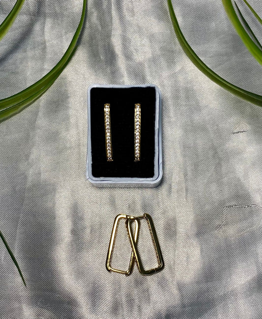 Arete en forma de rectángulo con Zirconia, Chapa de oro.