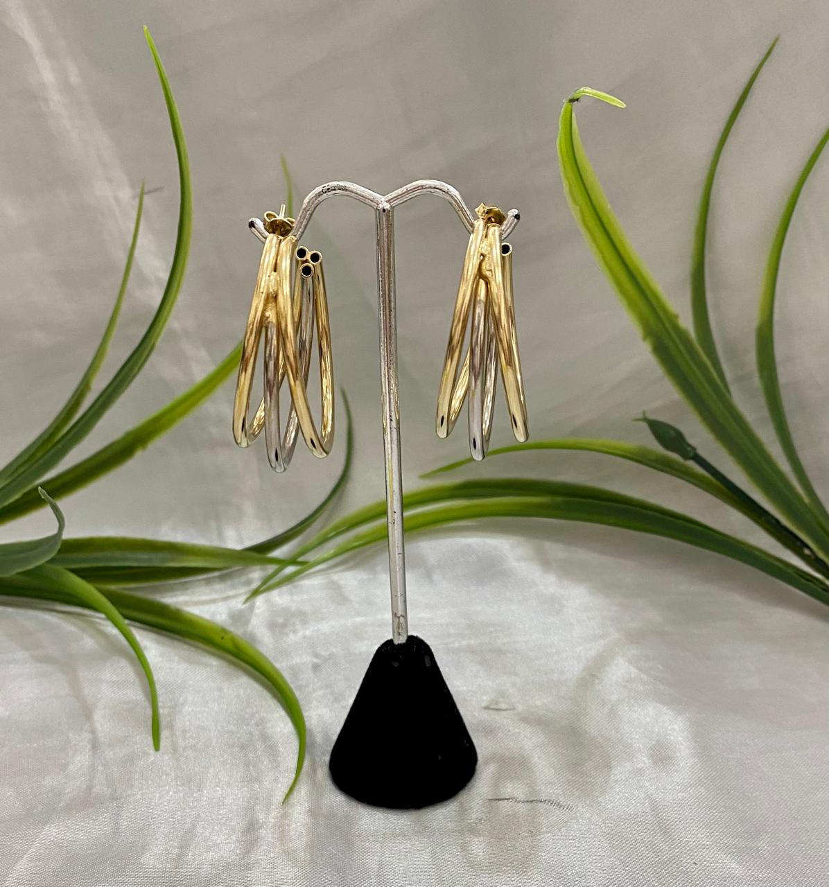 Arracadas Triple bicolor, 3 tamaños , Chapa de oro.