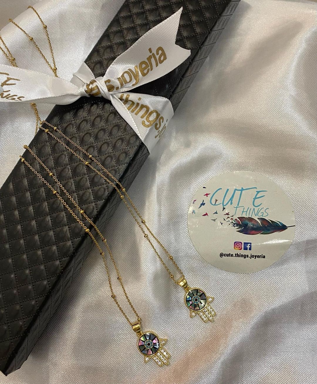 Cadena con Dije Mano de Fátima, Chapa de oro