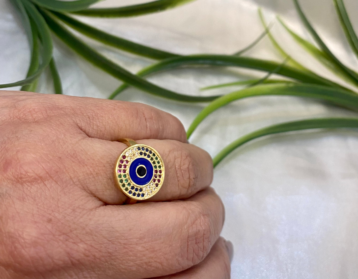 Anillo de micropave con ojo