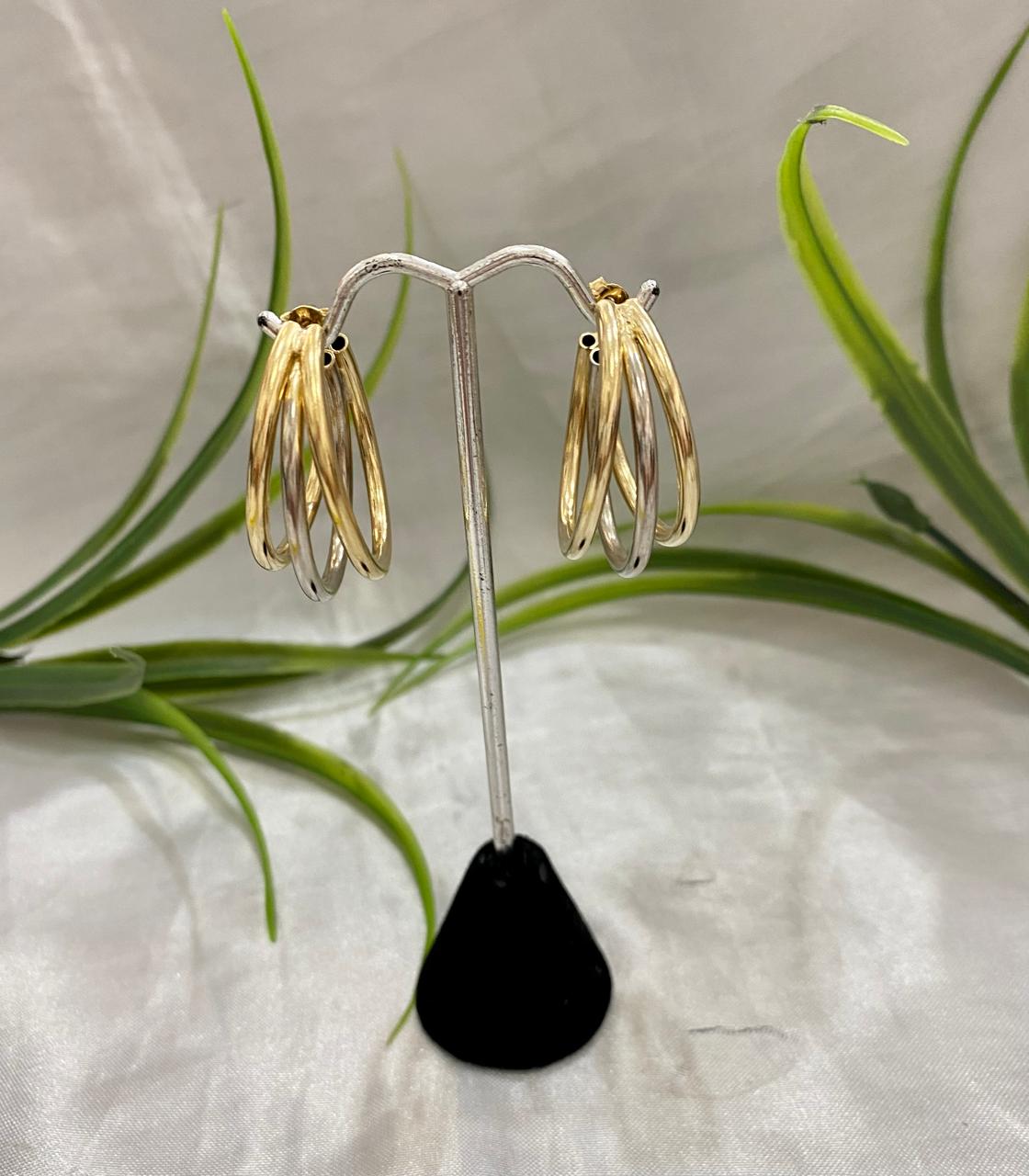 Arracadas Triple bicolor, 3 tamaños , Chapa de oro.