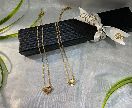 Cadena con dije de corazón de pixel Chapa de oro