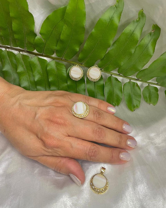 Juego de aretes, anillo y dije en piedra natural Chapa de oro