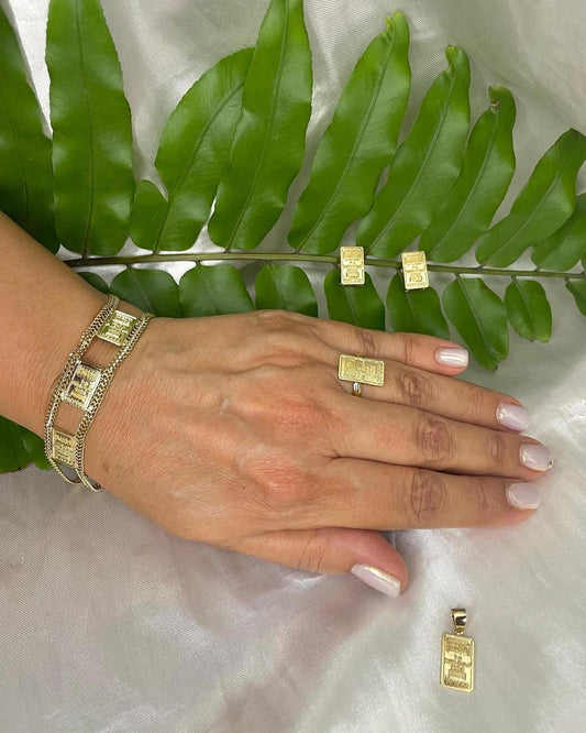 Juego de Crédito suizo Chapa de oro, incluye esclava, aretes, anillo y dije