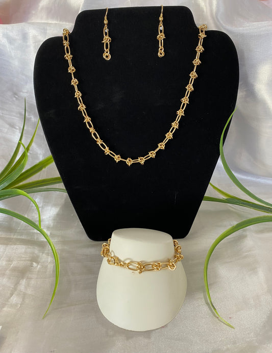 Juego de collar, aretes y pulsera de nudos
