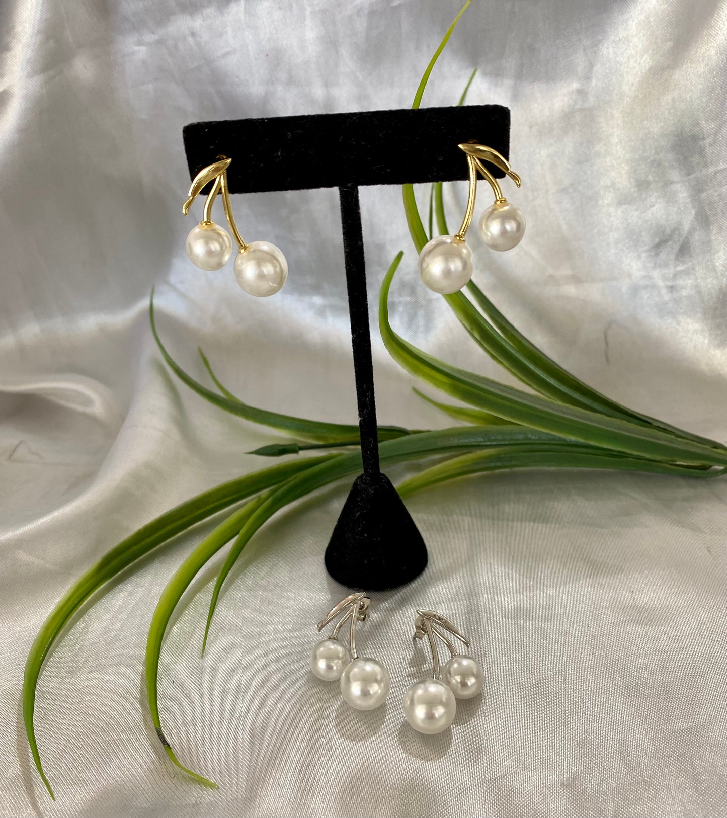 Arete 2 Perlas en forma de cereza