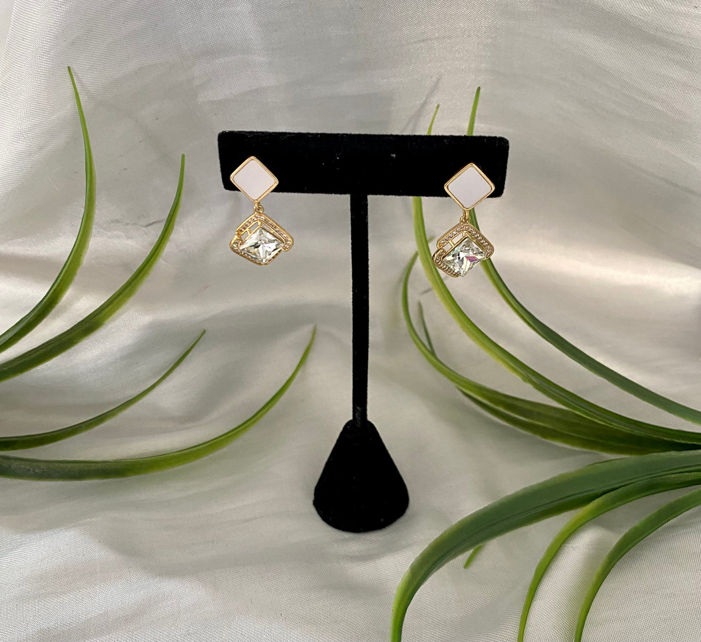 Arete con Zirconia colgante