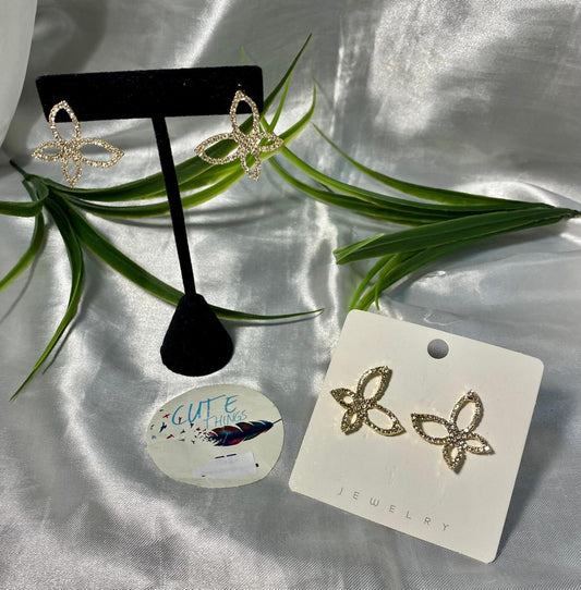 Aretes en forma de mariposa con Zirconia.