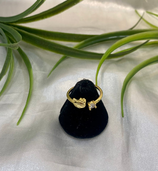 Anillo de gatita con zirconia
