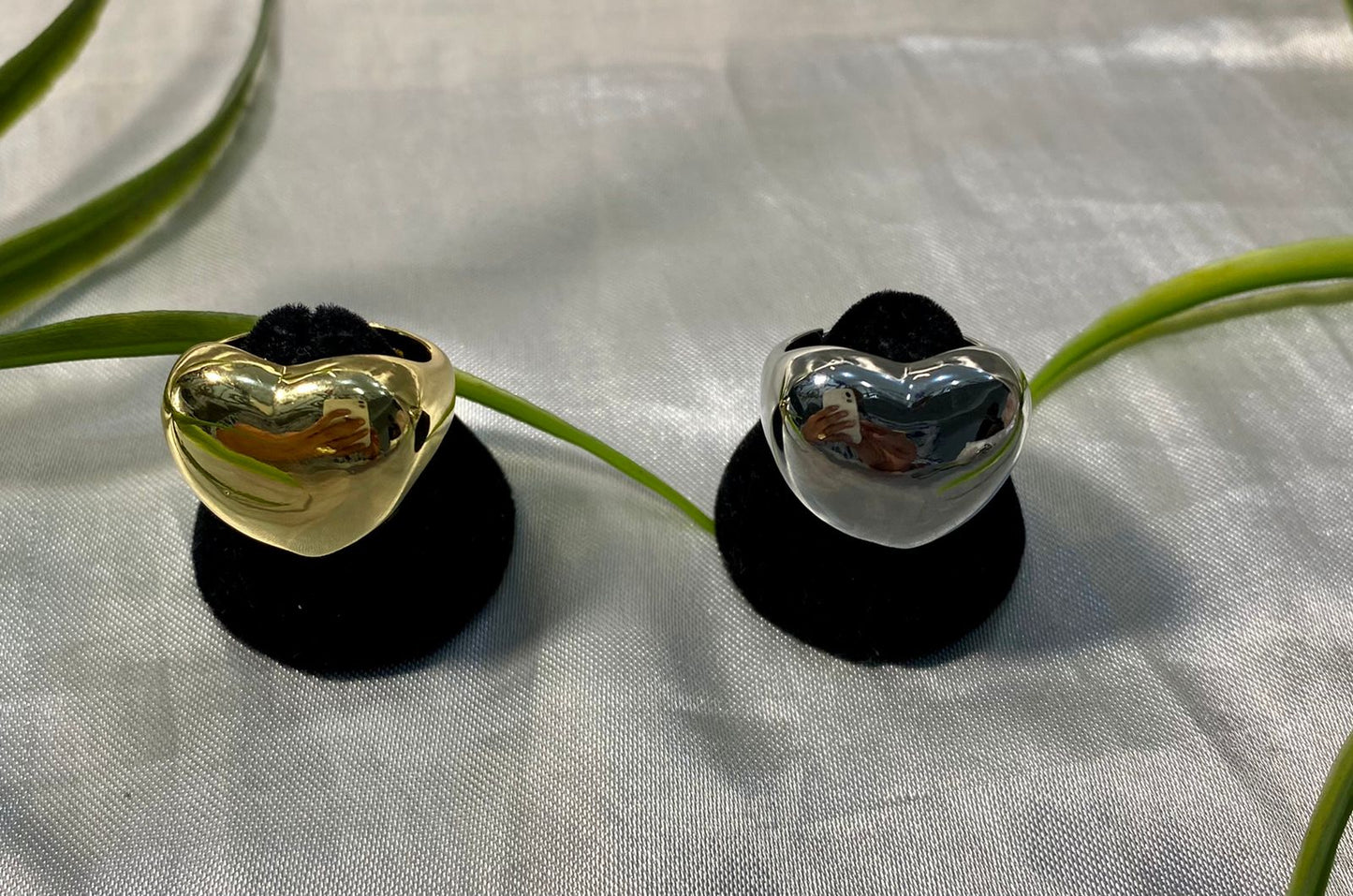 Anillo de corazón liso XL en dorado y plateado