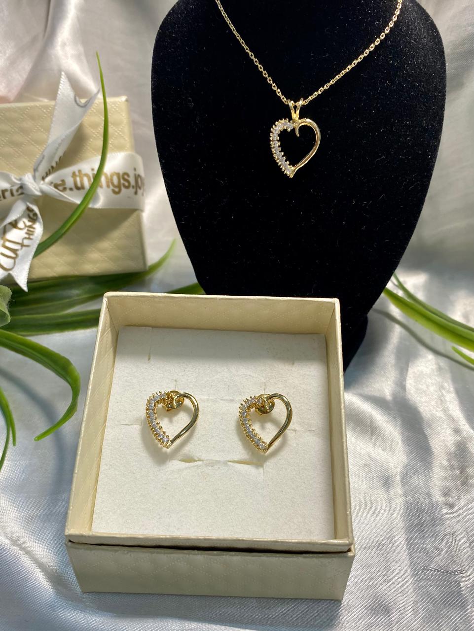 Juego de Cadena con dije y aretes de Corazón con incrustaciones de Zirconia, Chapa de oro