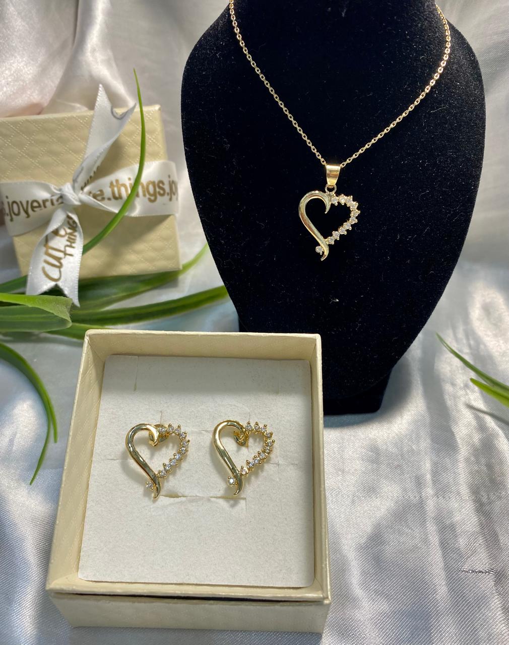 Juego de Cadena con dije y aretes de Corazón con incrustaciones de Zirconia, Chapa de oro