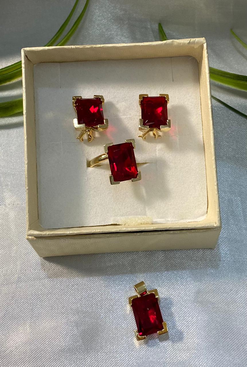Juego de aretes y anillo , Chapa de oro