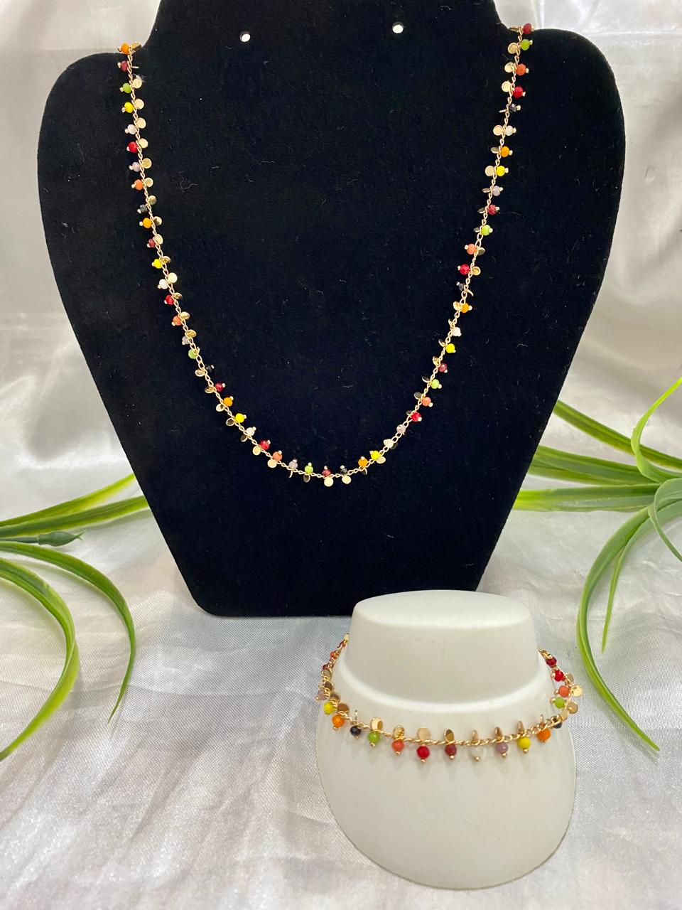 Collar y pulsera de cristal colores, Chapa de oro.