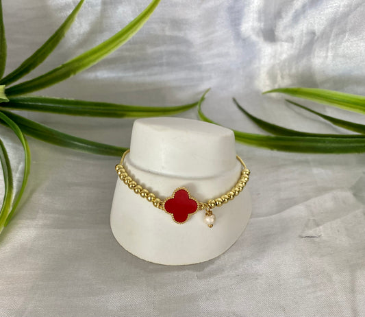 Pulsera trébol roja con Perla de rio