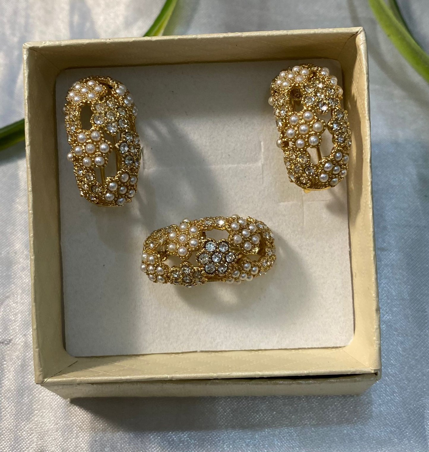juego de aretes y anillo, Chapade oro