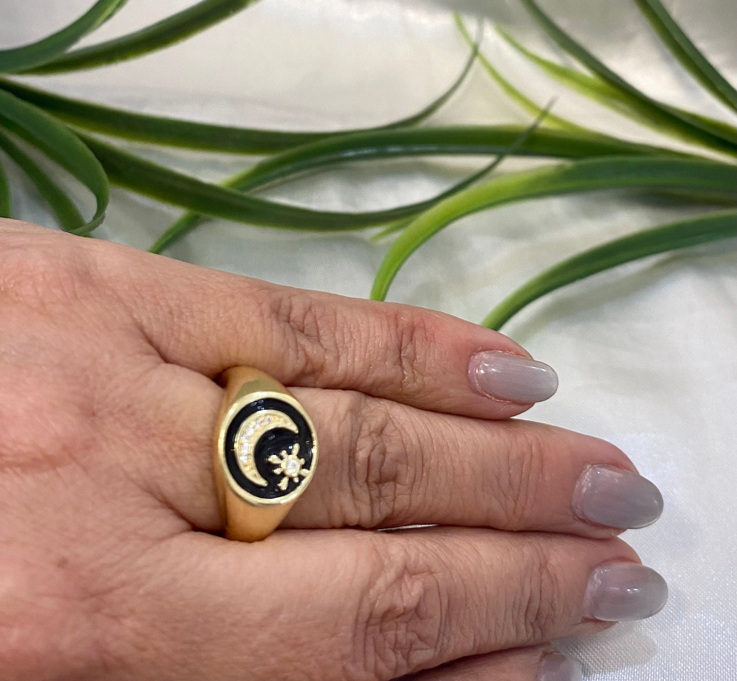 Anillo con luna y estrella