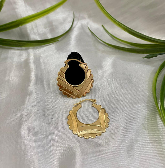 Arracada coqueta Moreliana, Chapa de oro.