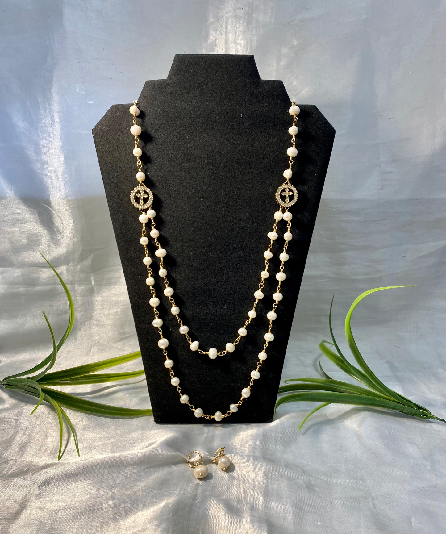 Collar de perla de rio con aretes