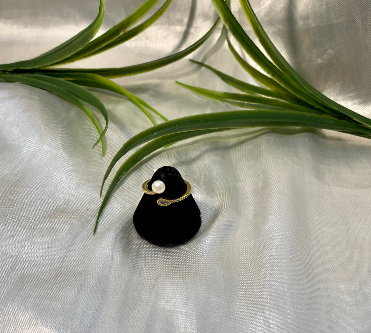 Anillo de perla con zirconia