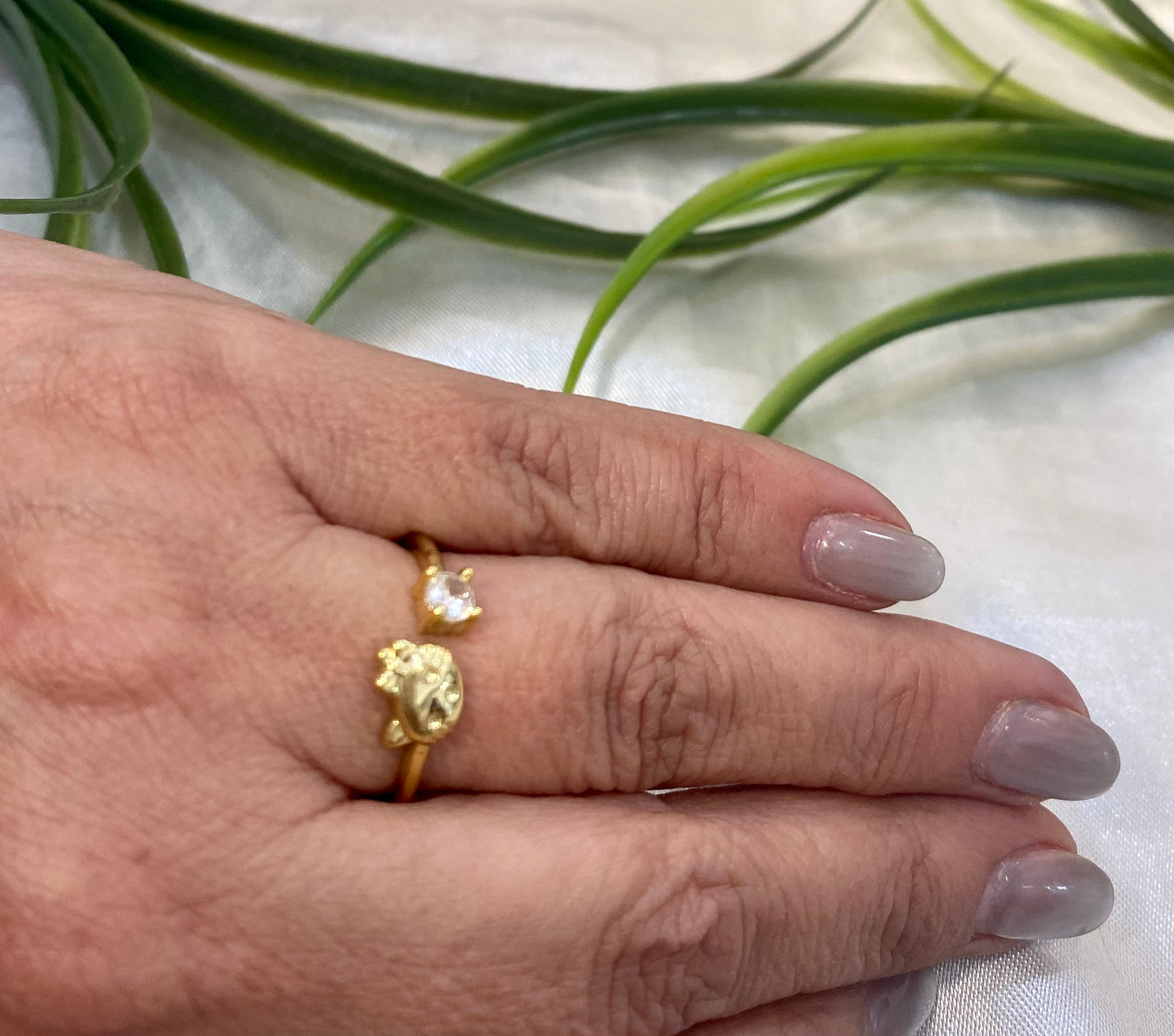 Anillo de gatita con zirconia