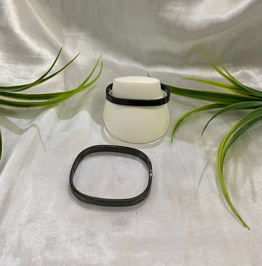 Brazalete rectangular negro