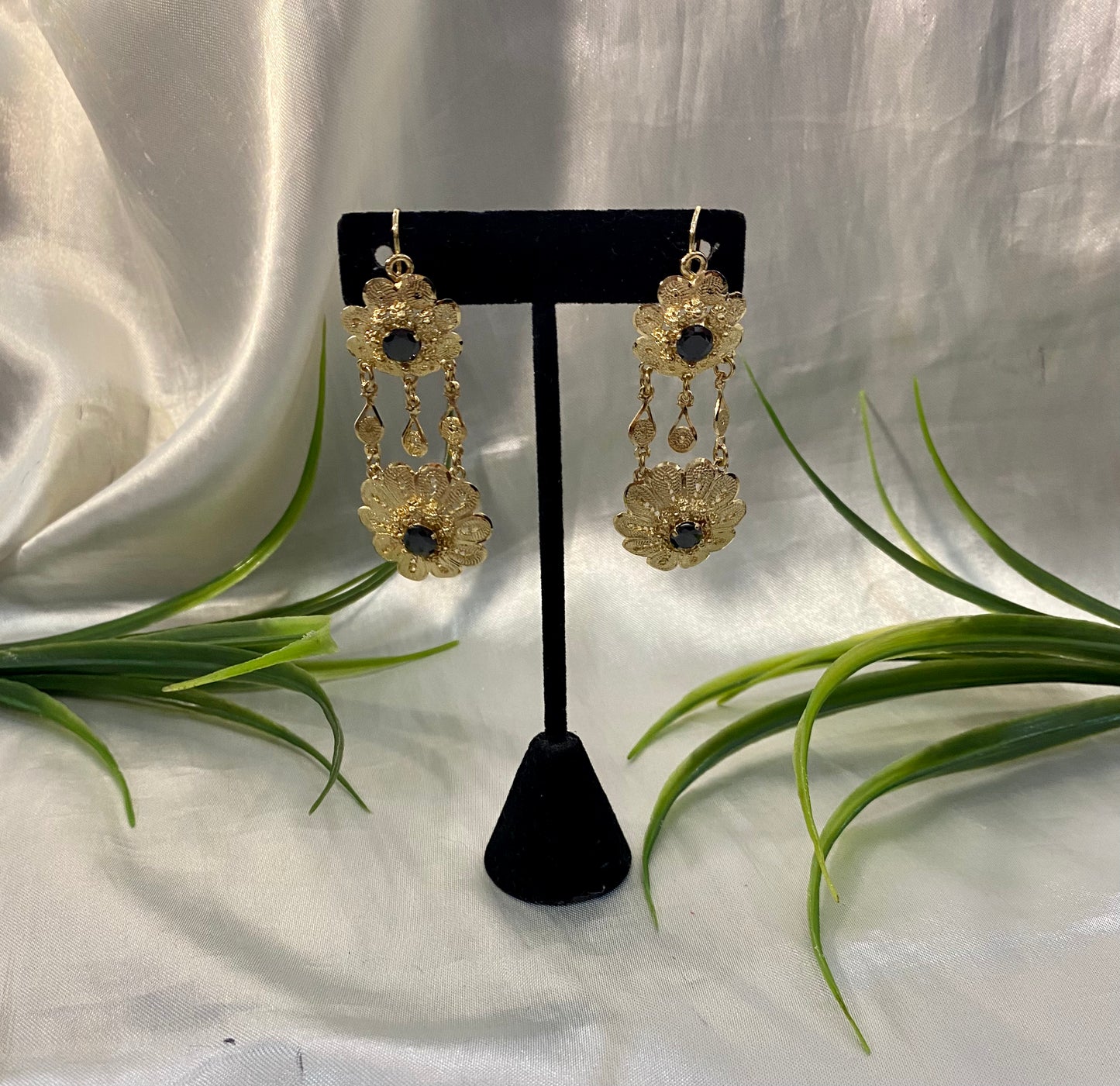 Arete con Flor 2 medidas zirconia