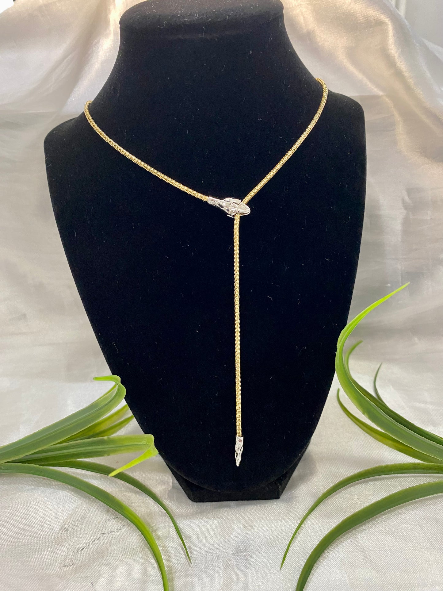 Collar delgado cabeza Víbora ajustable