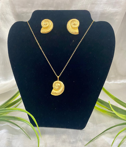 Juego de collar y aretes caracol