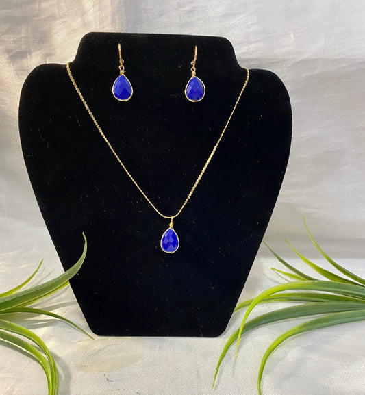 Collar y aretes de Gota plana
