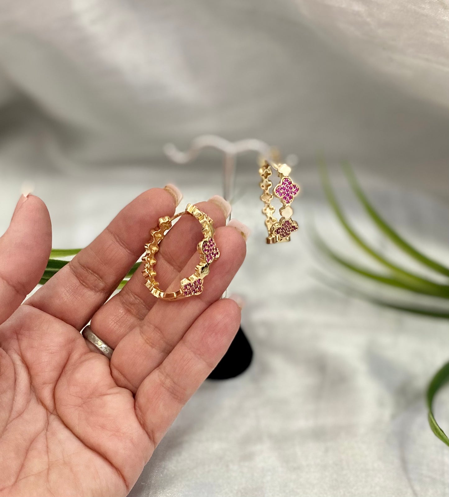 Arracada 3 flores Zirconia