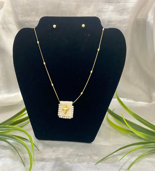 Juego de Collar Escapulario cruz con aretes