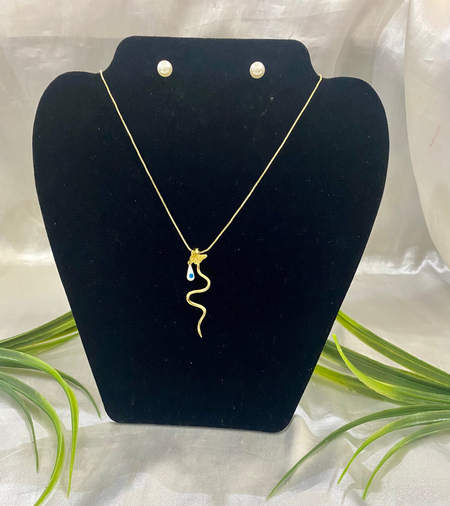 Juego Serpiente mariposa con aretes