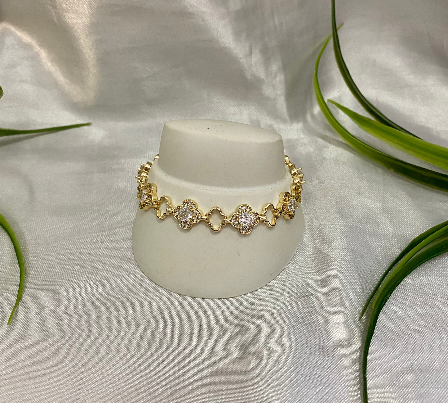 Pulso de flor Zirconia