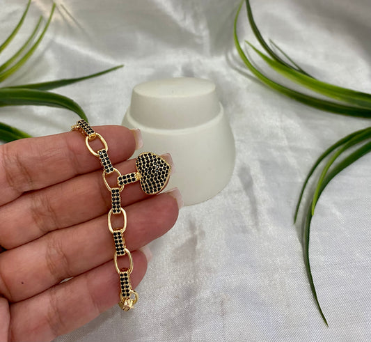 Pulso con dije corazón Zirconia negra