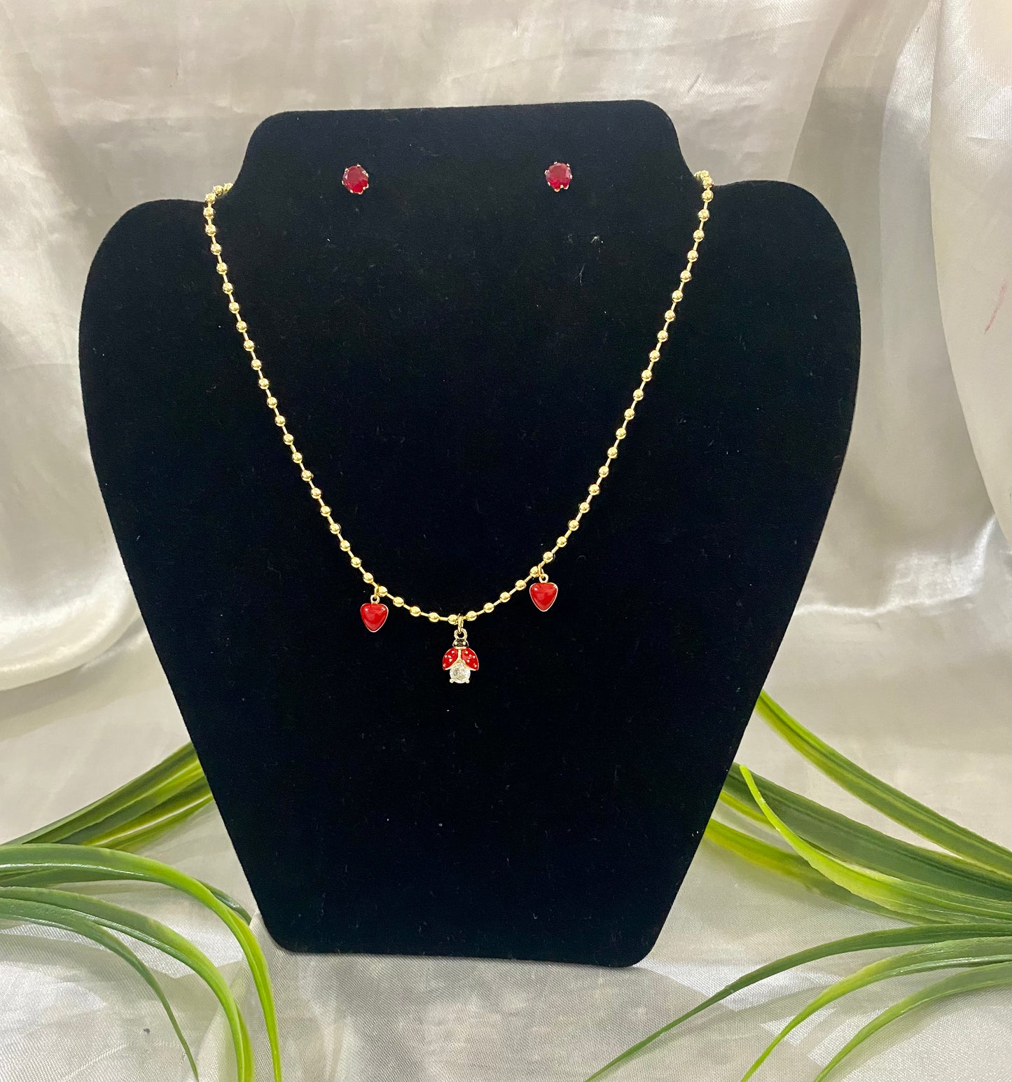 Juego collar Catarina y aretes