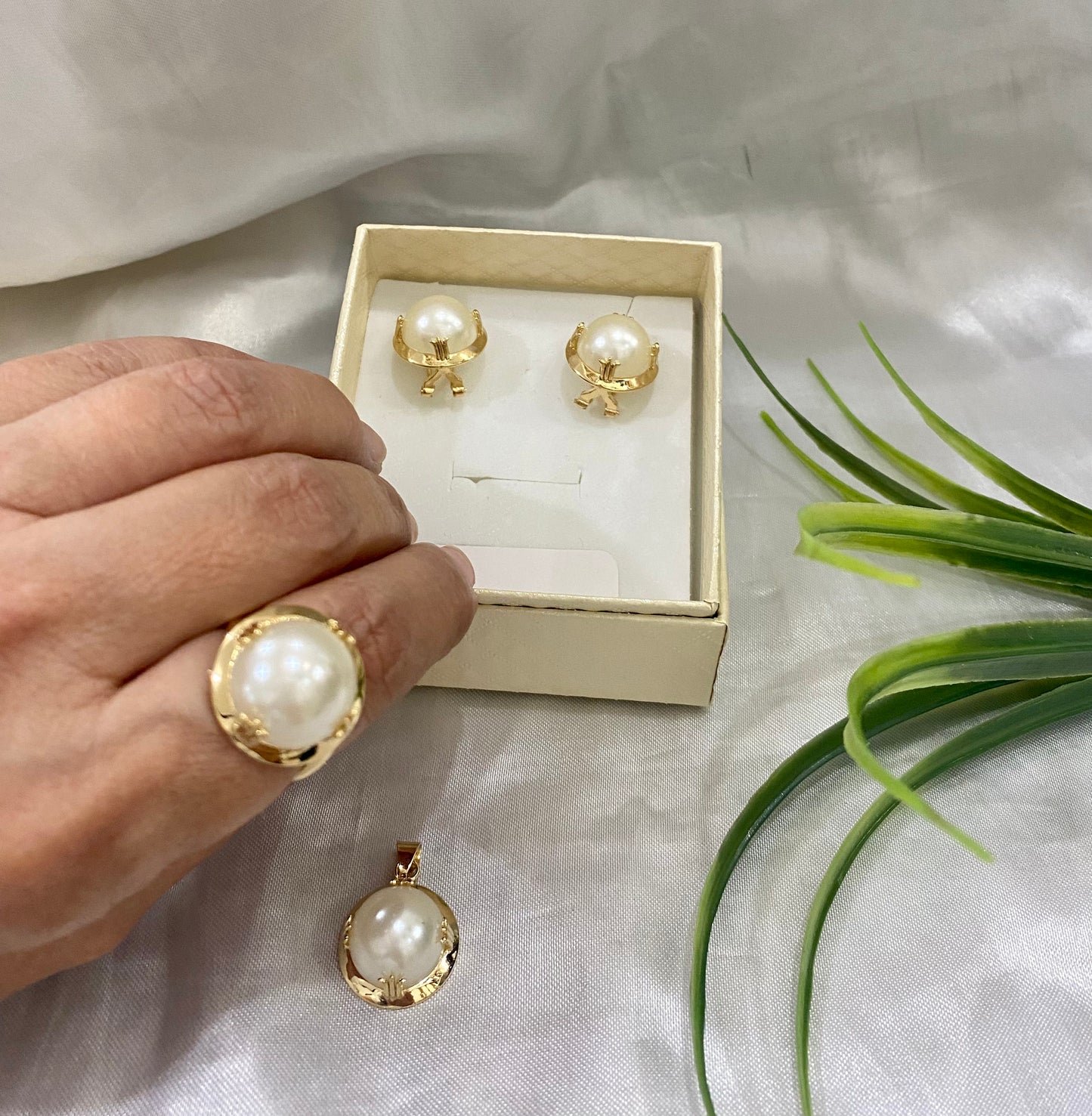 Juego de Perla Redondo