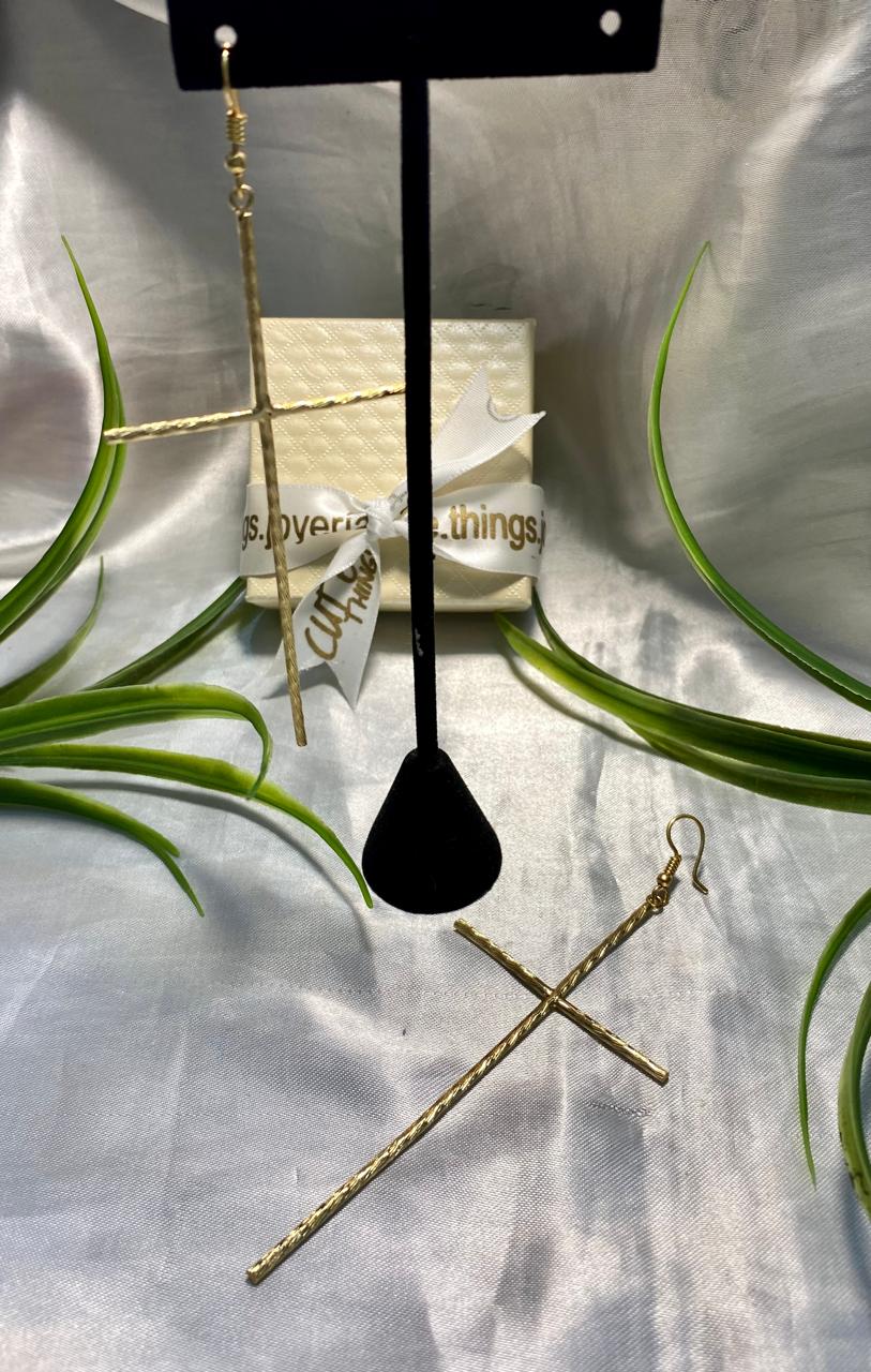 Aretes con Cruz, Chapa de oro