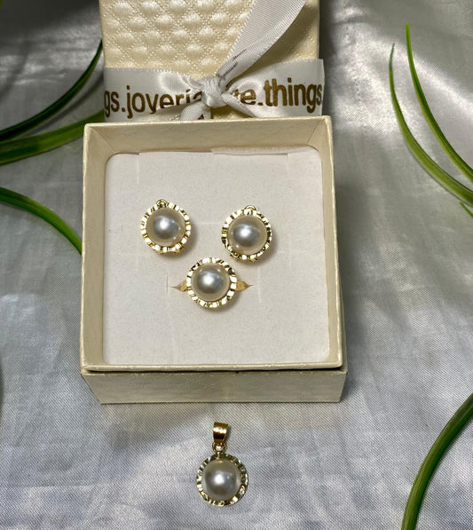 Juego de aretes, anillo y dije con Perla de 10mm y bisel diamantinado, Chapa de oro