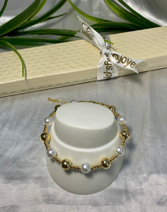 Pulsera con Perla acrílica #10 y bola #10, oro laminado
